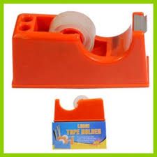 Cắt băng keo nhỏ để bàn